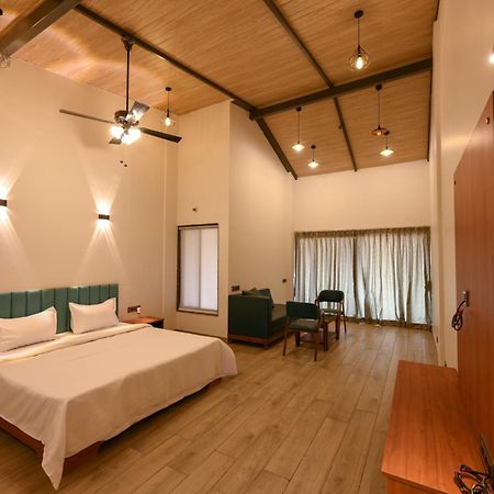 E&G Green Courts Resort At Koroli Hill Station Nashik Bagian luar foto