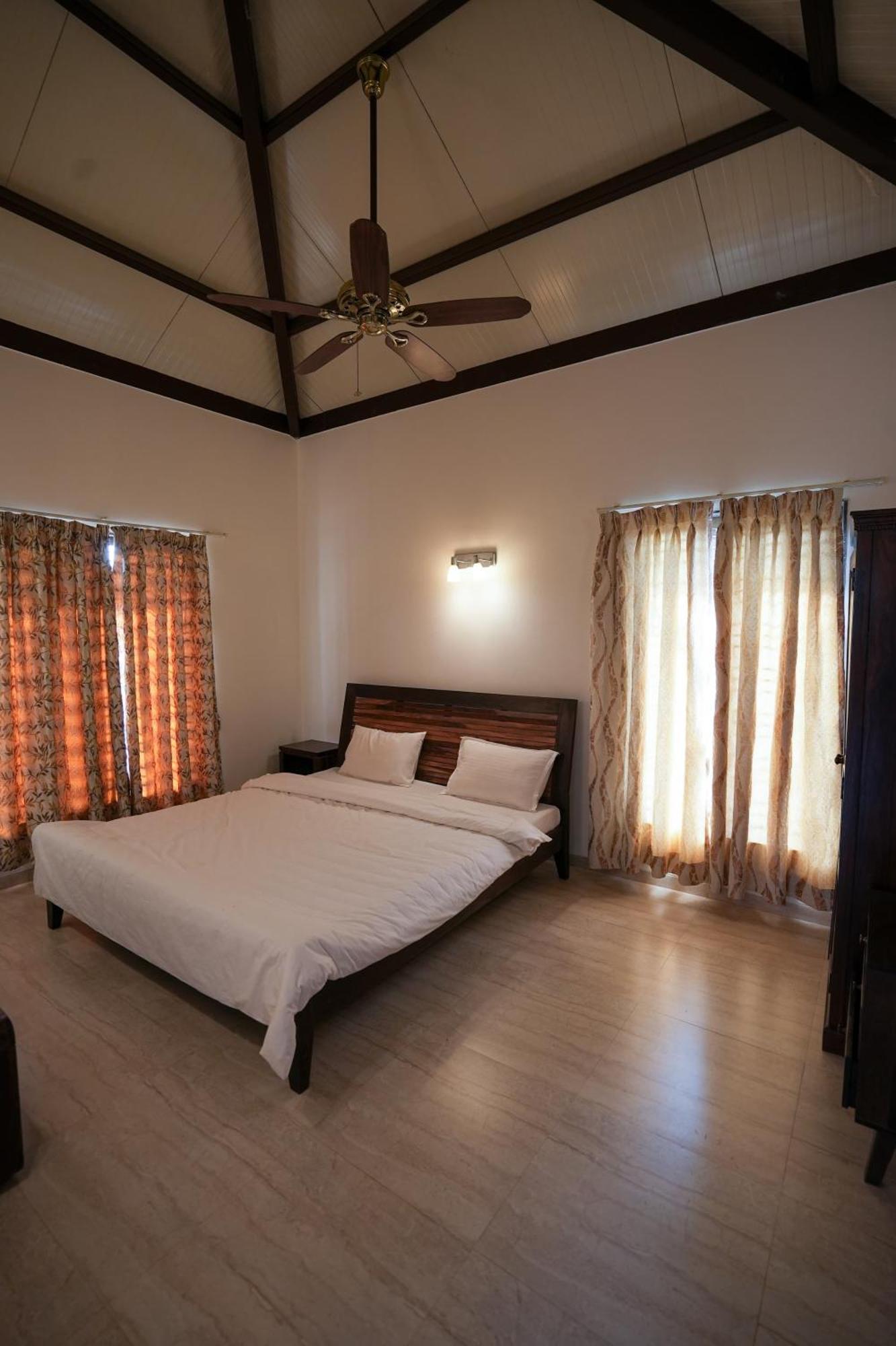 E&G Green Courts Resort At Koroli Hill Station Nashik Bagian luar foto