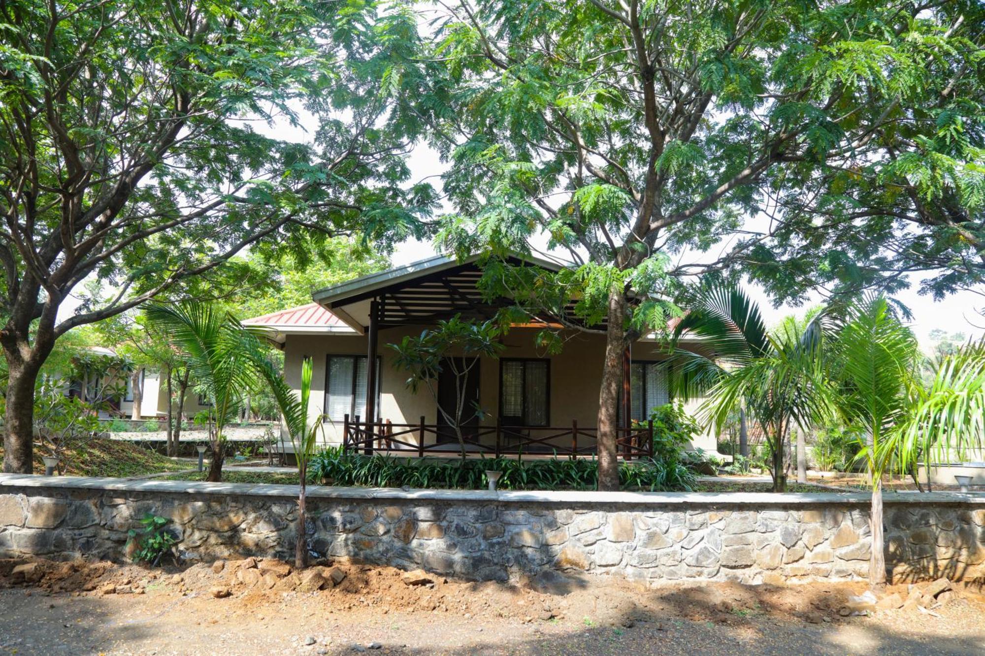 E&G Green Courts Resort At Koroli Hill Station Nashik Bagian luar foto