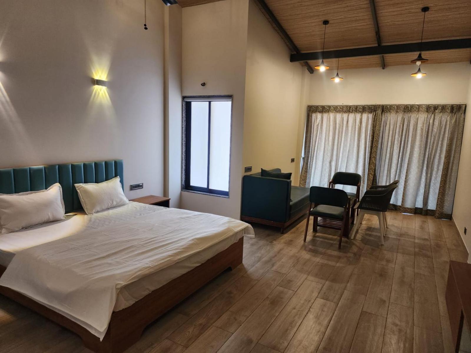 E&G Green Courts Resort At Koroli Hill Station Nashik Bagian luar foto