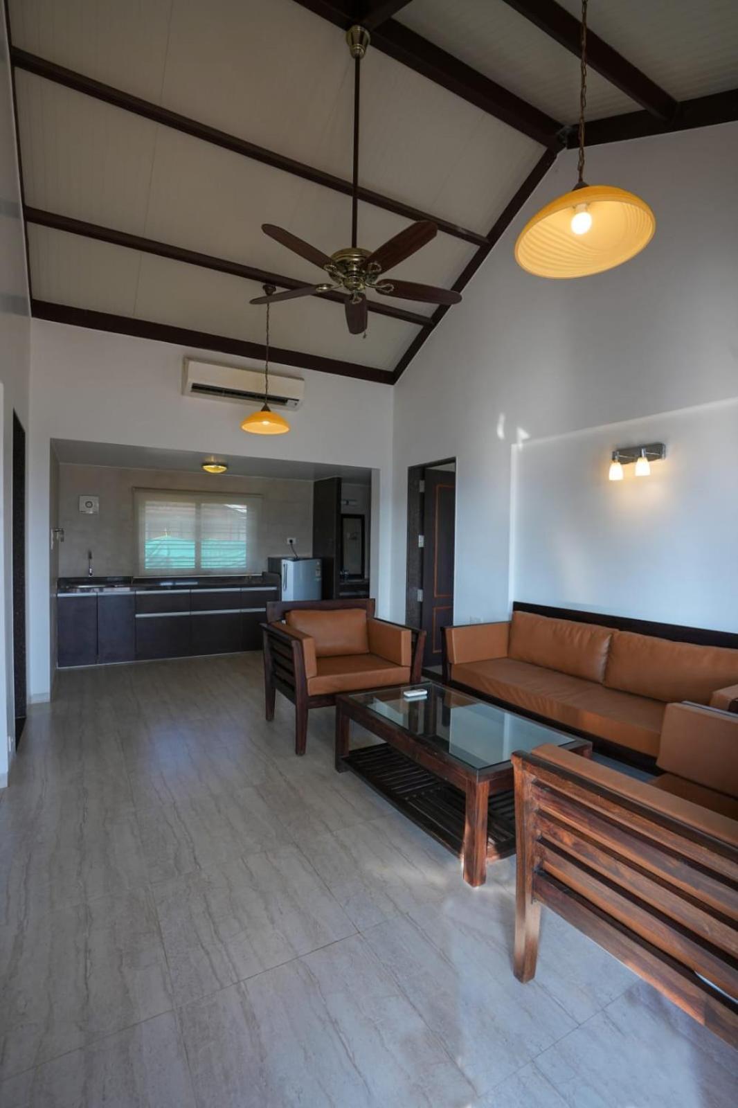 E&G Green Courts Resort At Koroli Hill Station Nashik Bagian luar foto