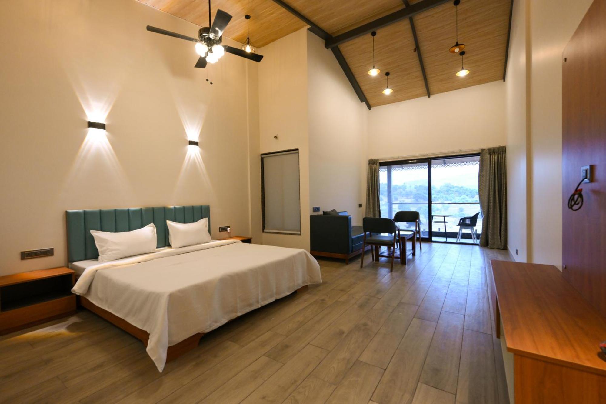 E&G Green Courts Resort At Koroli Hill Station Nashik Bagian luar foto